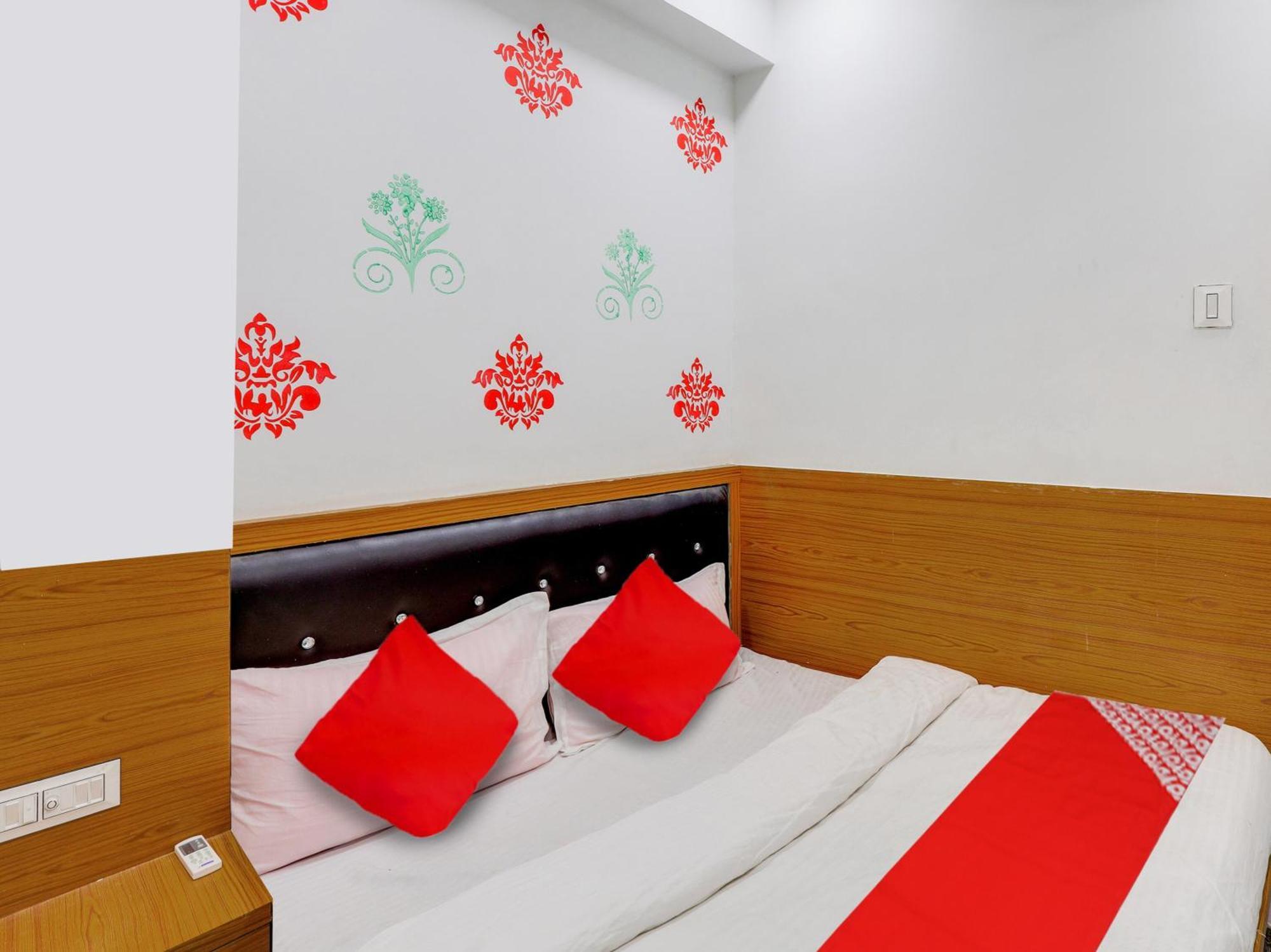 Hotel O Green City Surat Eksteriør bilde